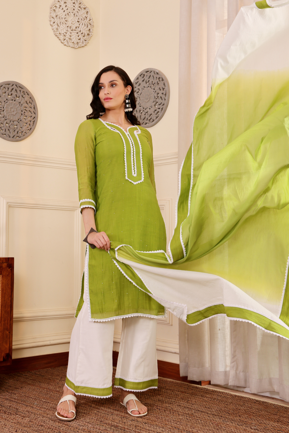 ARYANA KURTA SET
