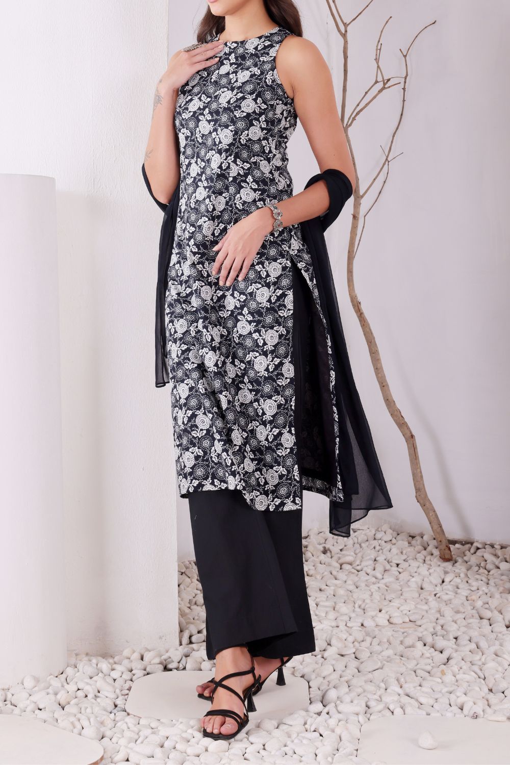 NURAAN KURTA SET