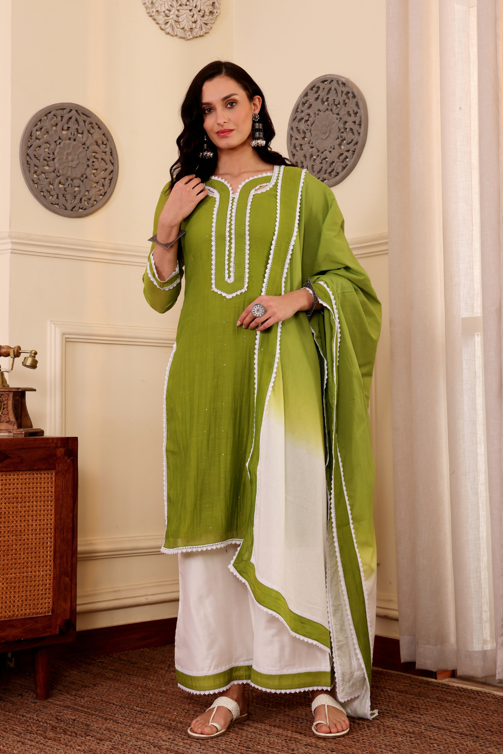 ARYANA KURTA SET